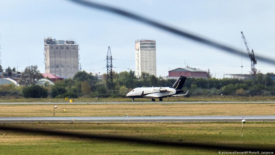 Медицинский борт ожидает Навального